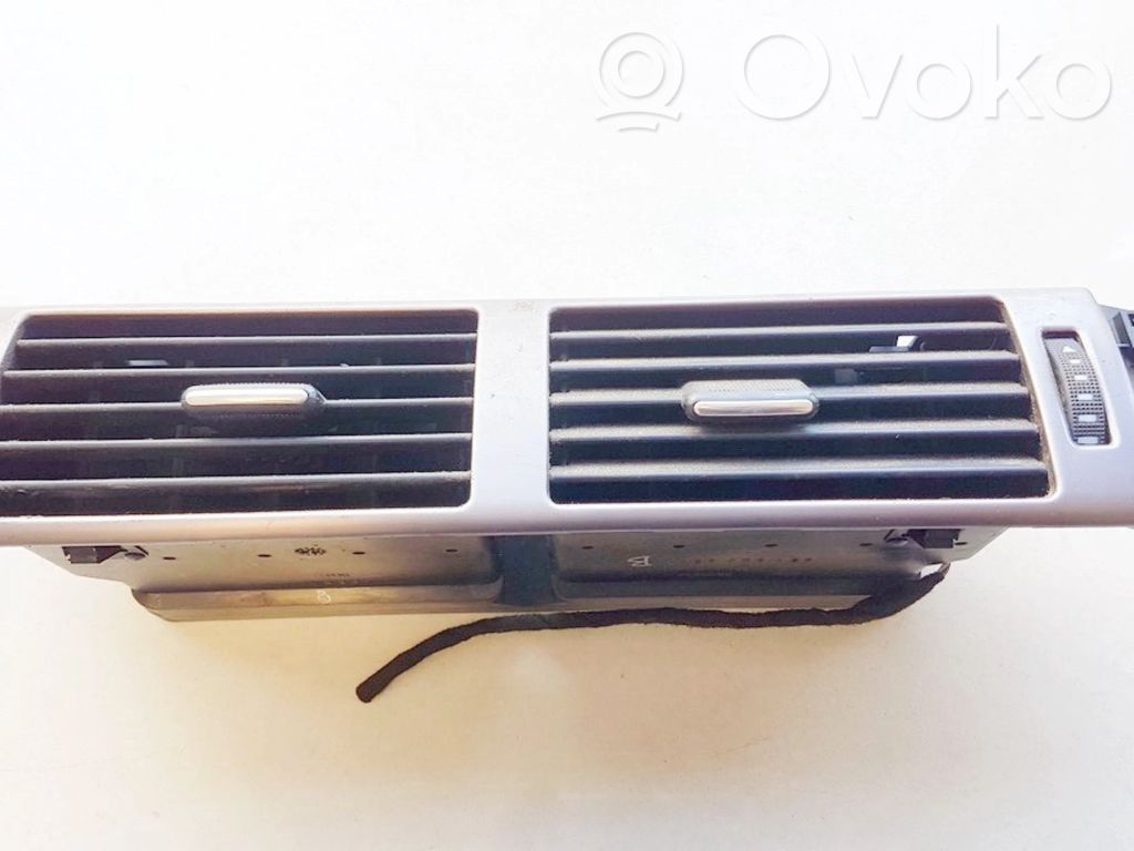 Audi A6 S6 C5 4B Griglia di ventilazione centrale cruscotto 
