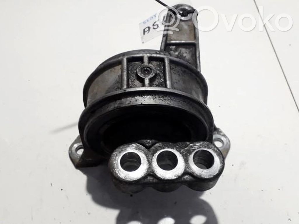 Opel Astra G Engine mount bracket 