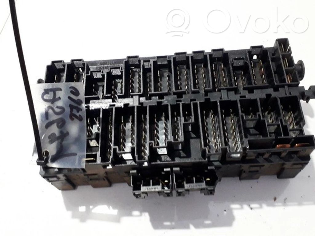 Volkswagen PASSAT B3 Set scatola dei fusibili 