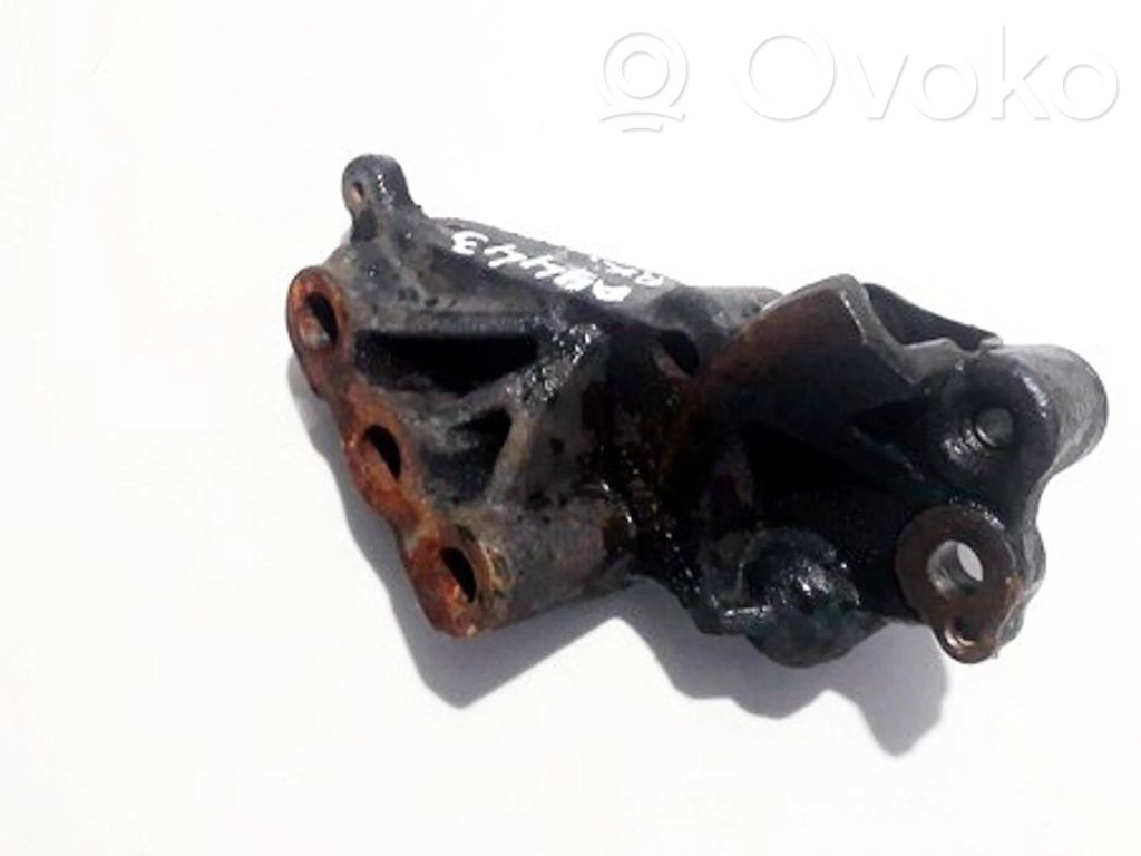 Honda CR-V Engine mounting bracket 