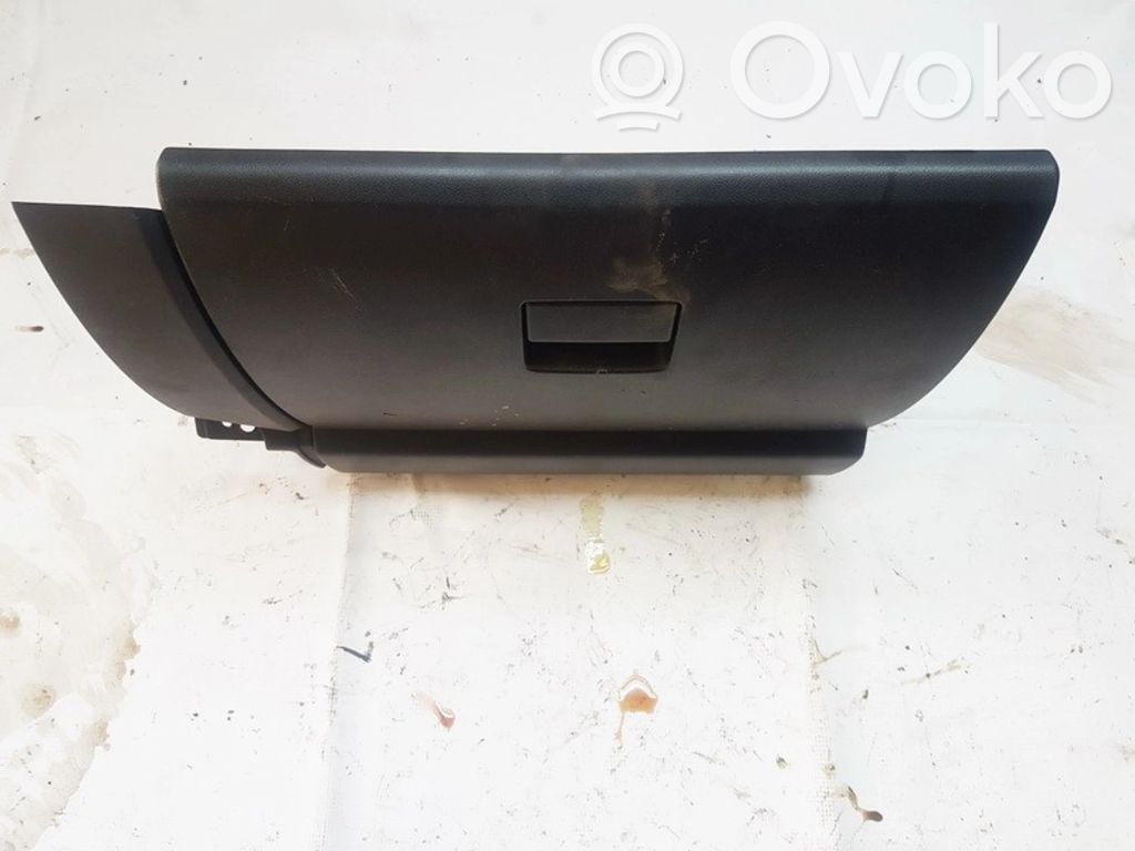 Mazda 5 Handschuhfach 