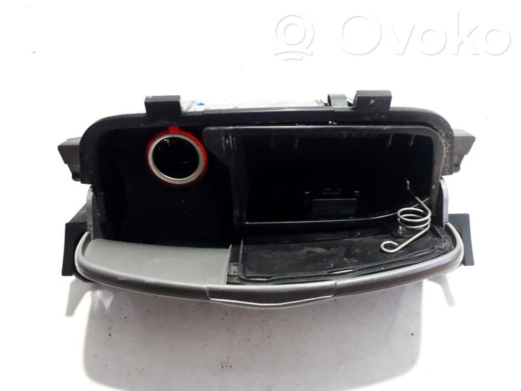 Mazda 6 Aschenbecher 