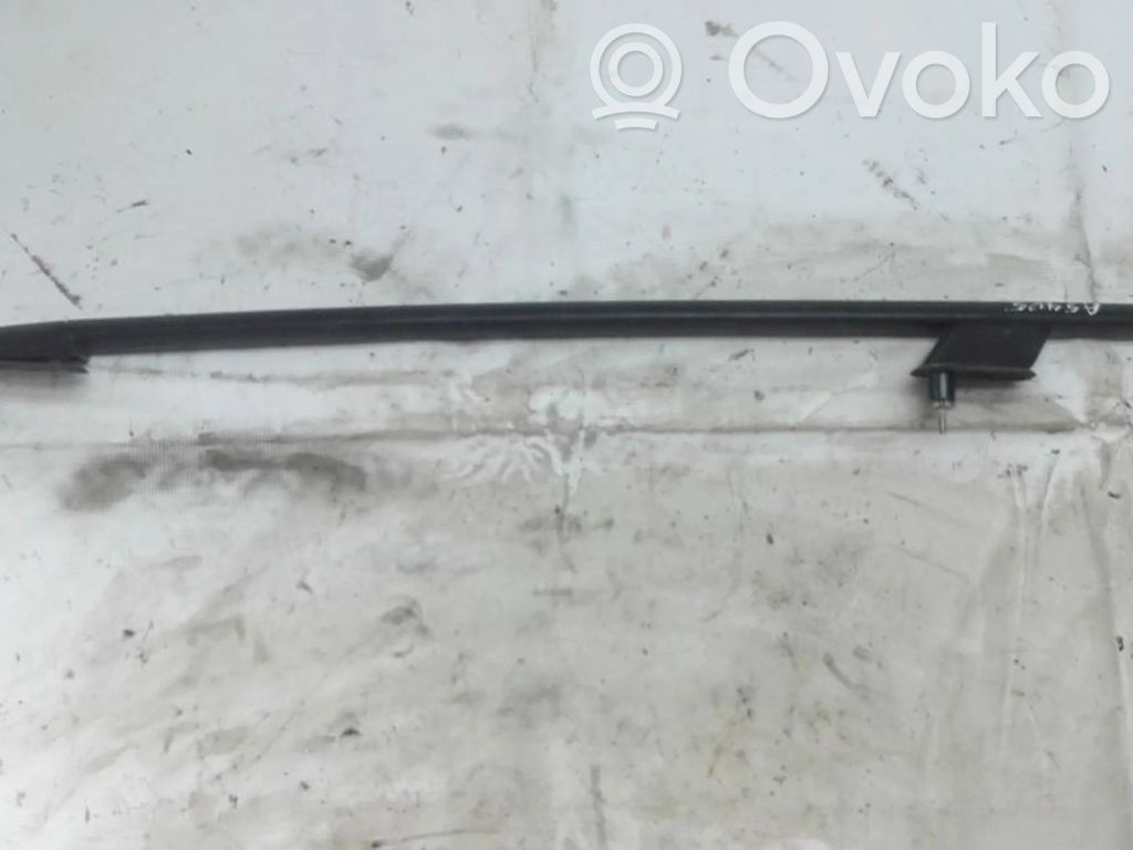 Ford Focus Șină bară capotă