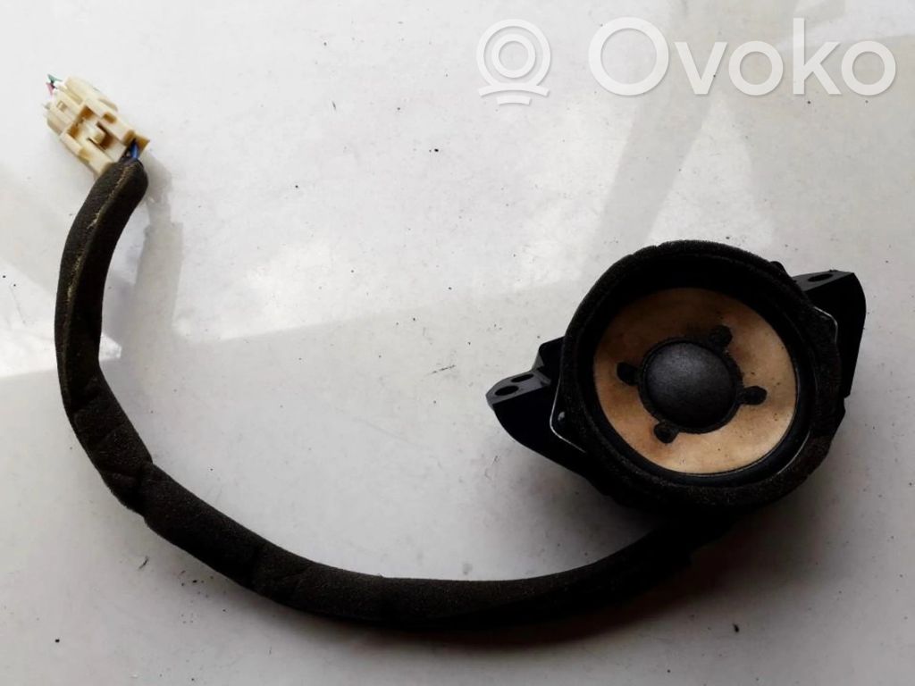 Toyota Avensis T270 Altoparlante portiera anteriore 