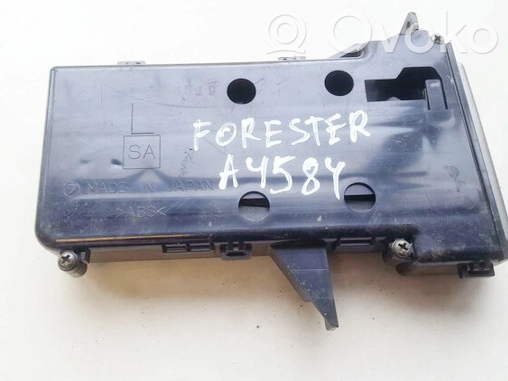 Subaru Forester SG Подстаканник 