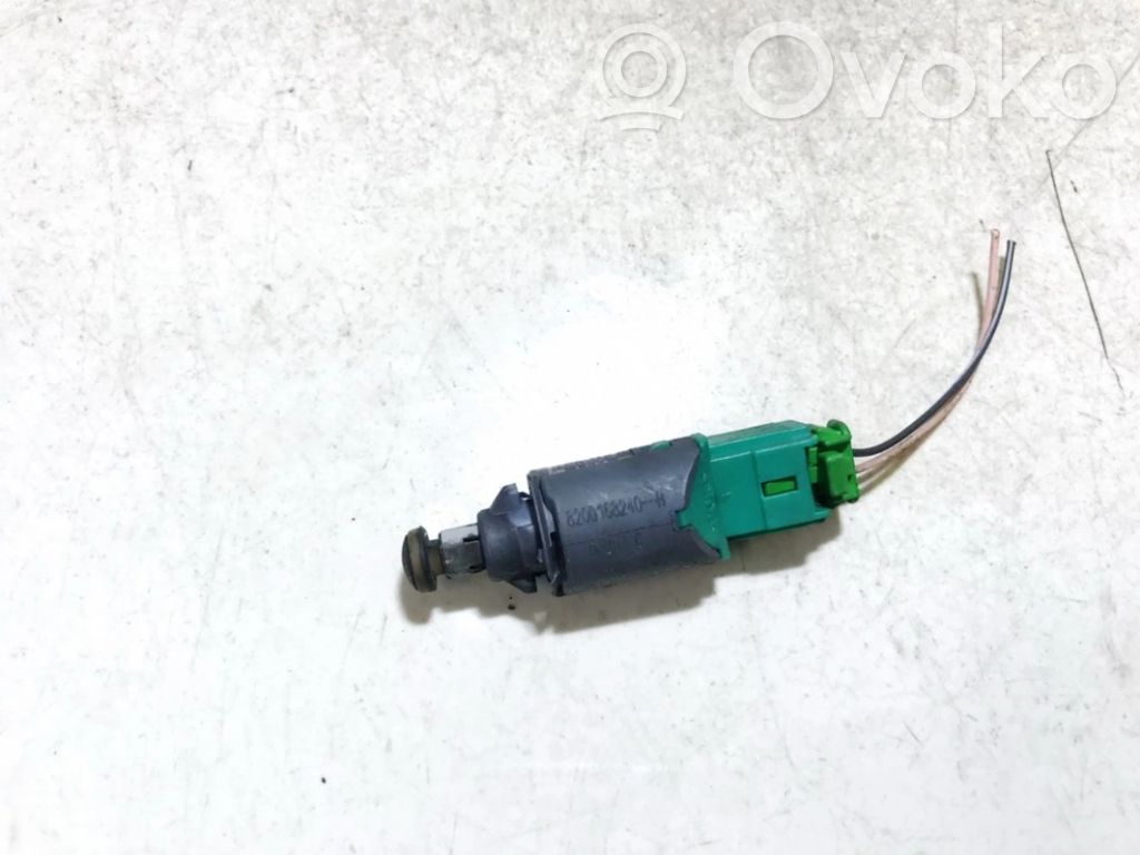 Comutator senzor pedală frână   8200168240,8200168240
