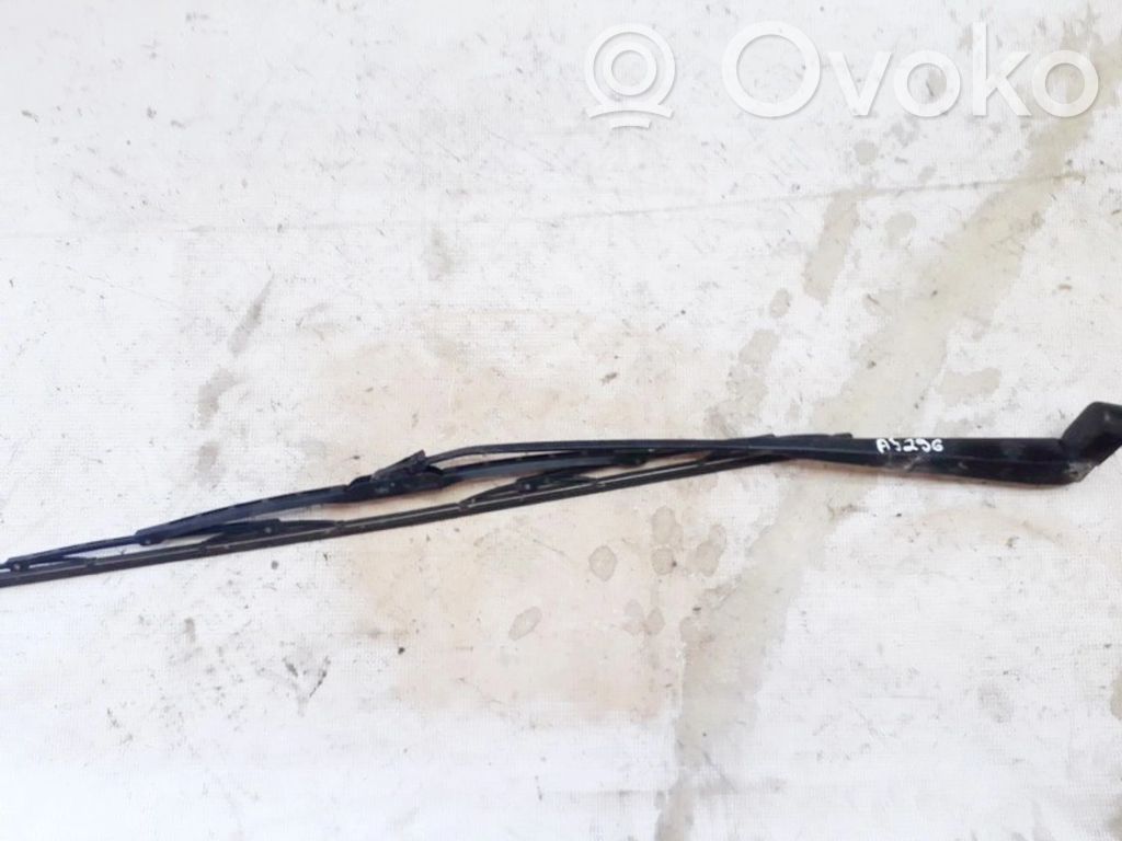 Brazo del limpiaparabrisas delantero   YC1517526DA,YC1517526DA