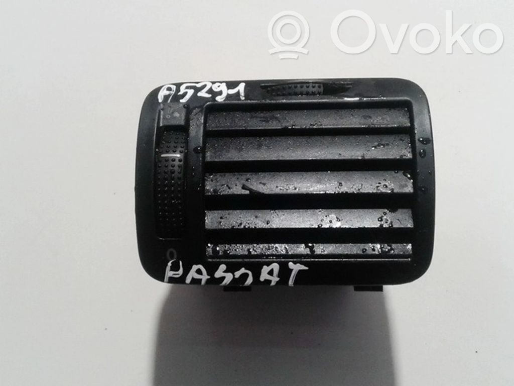 Volkswagen PASSAT B5 Grilă ventilație centrală 