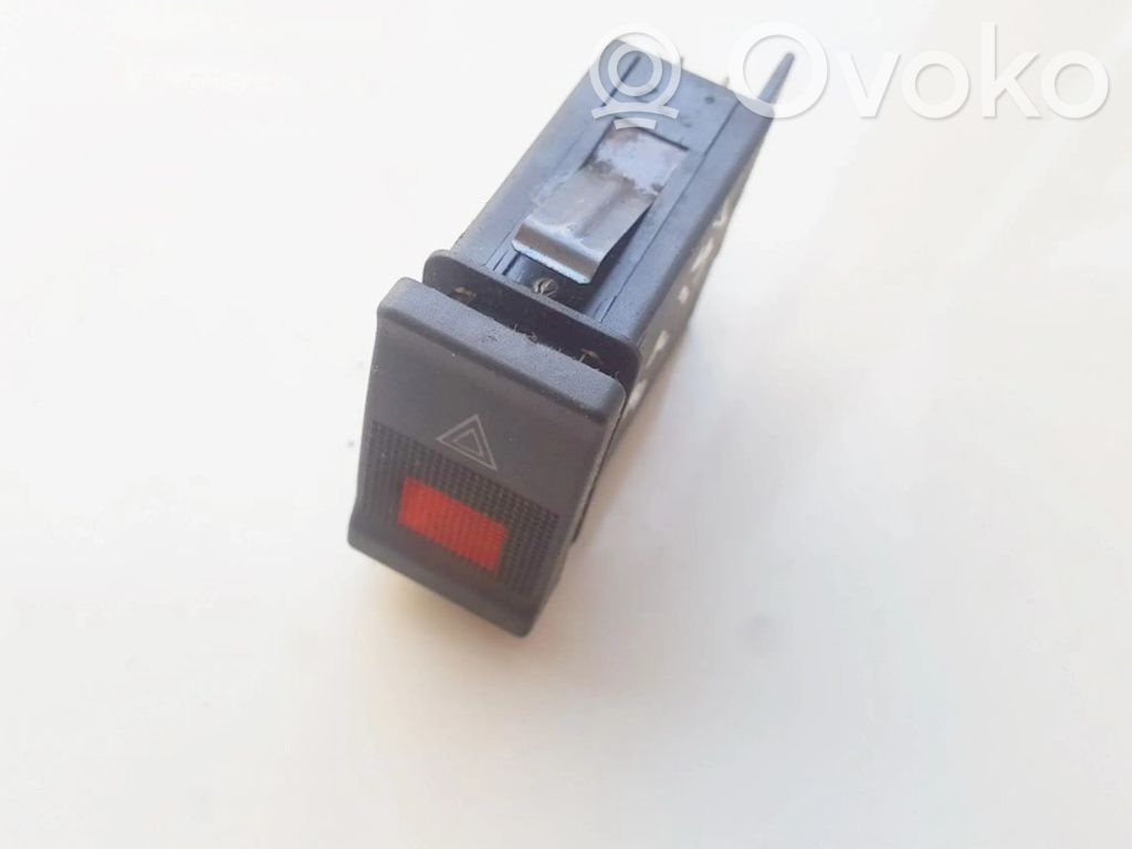 Hätävilkkujen kytkin   4A0941509,4A0941509