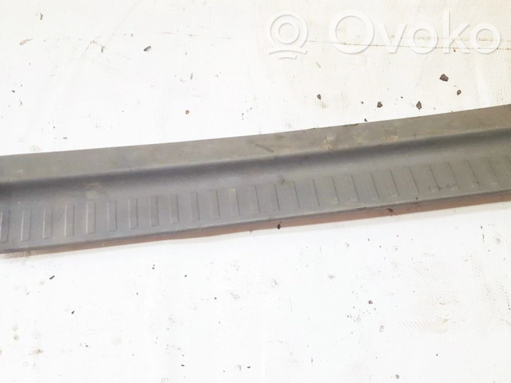 Mitsubishi Space Wagon Copertura del rivestimento del sottoporta anteriore 