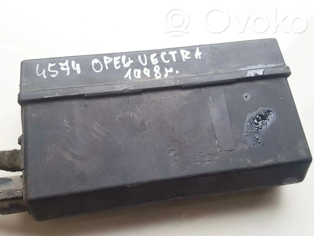 Opel Vectra B Skrzynka bezpieczników / Komplet 