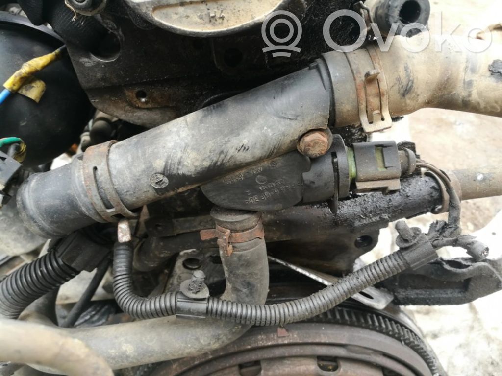 Volkswagen Golf IV Moottorin vesijäähdytyksen putki/letku 