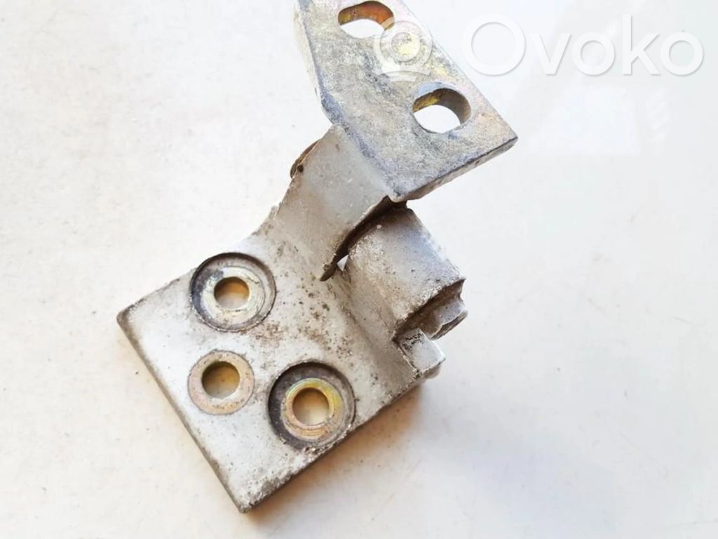 Etuoven yläsarana