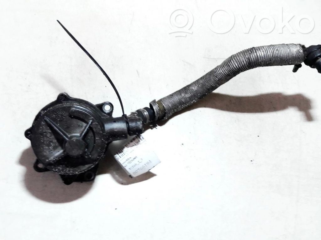 Audi A4 S4 B5 8D Alipainepumppu 
