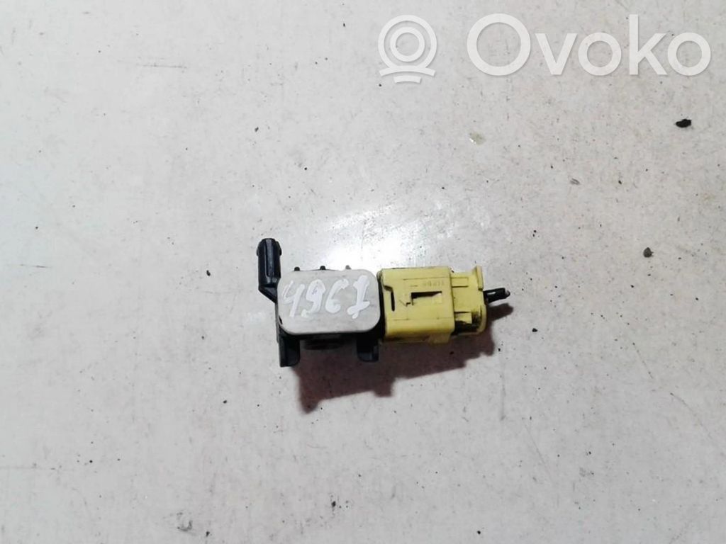 Nissan Juke I F15 Czujnik uderzenia Airbag 