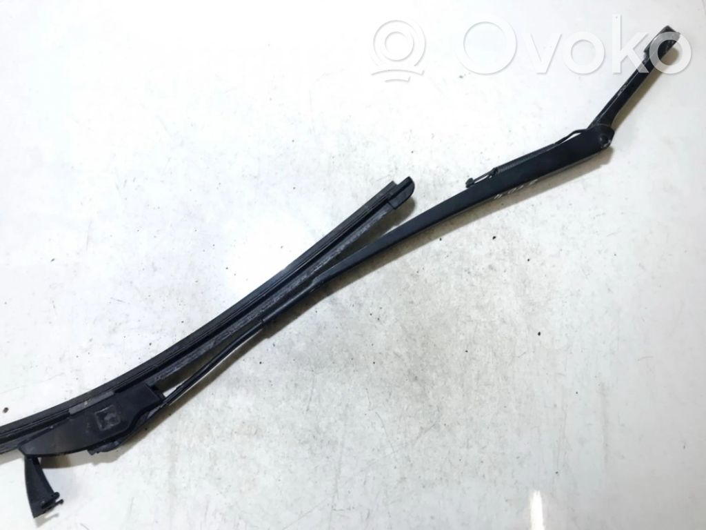 Audi A4 S4 B5 8D Wischerarm vorne 