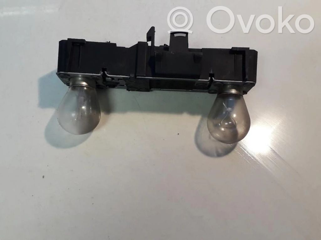 Renault Safrane Porte ampoule de feu arrière 