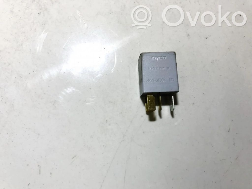 Toyota Corolla Verso AR10 Altri relè