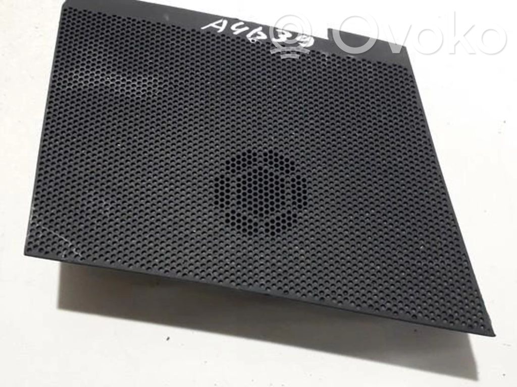 Toyota Verso Capac/ramă difuzor lateral 