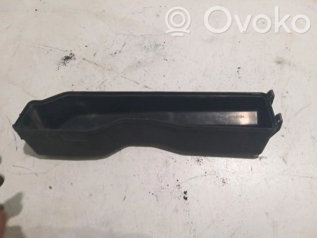 Toyota Corolla Verso AR10 Alte piese de exterior