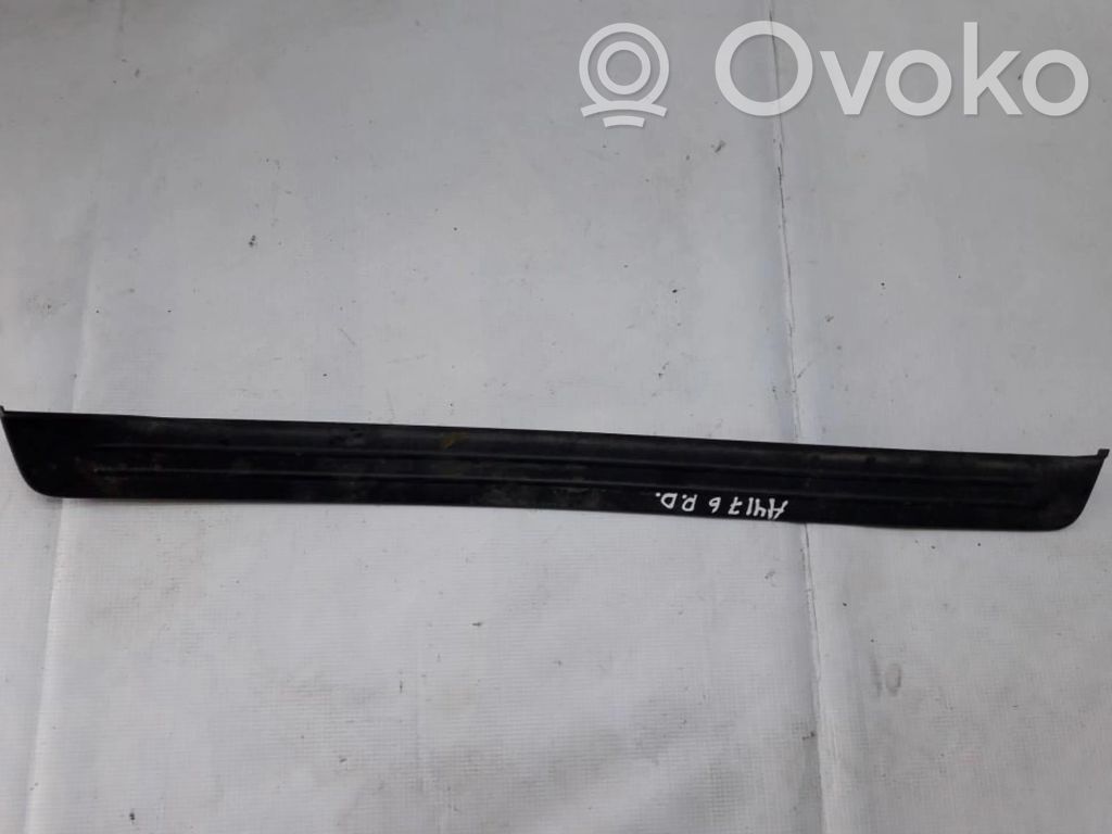 Subaru Outback Capac prag față 