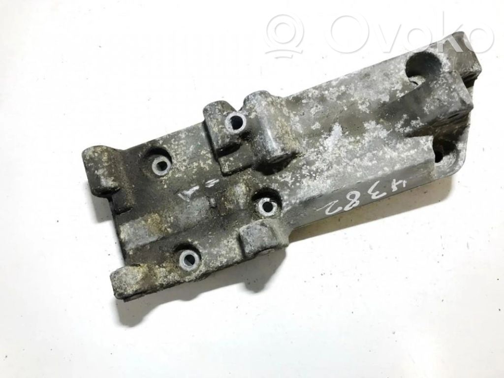 Engine mounting bracket   9135170,9135170