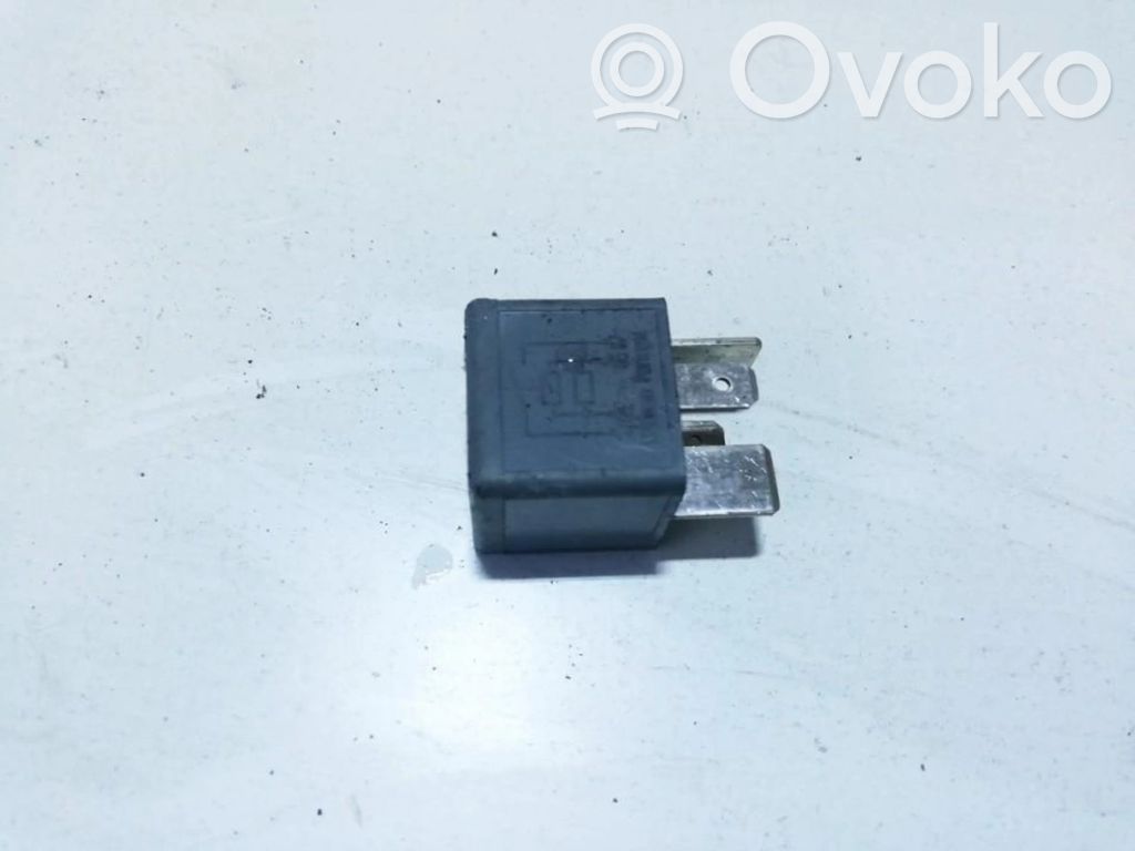 Audi A4 S4 B6 8E 8H Altri relè