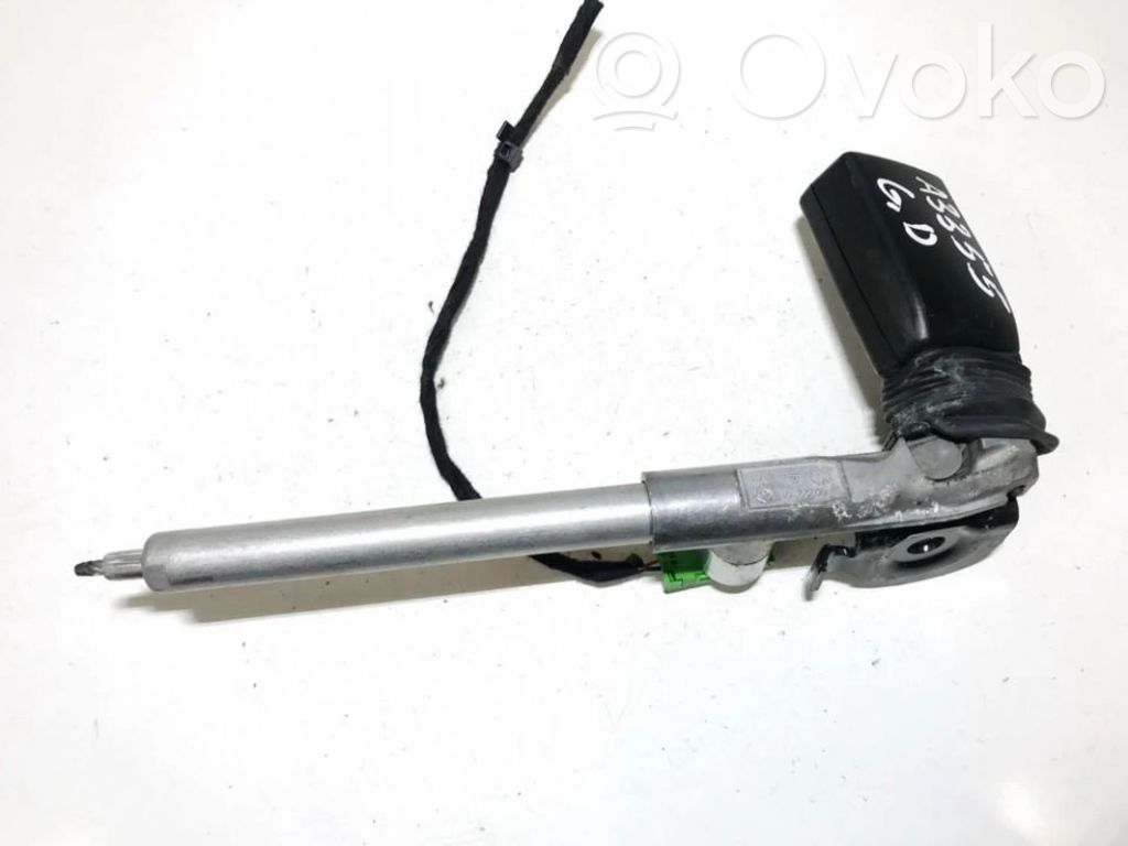 Mercedes-Benz CLK A209 C209 Rear seatbelt buckle 
