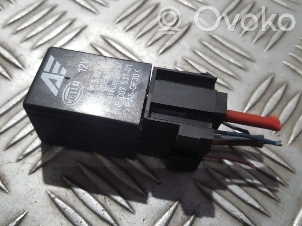 Muu rele   7M0959627B,5HE00753701,7M0959627B,95VW10E887BA