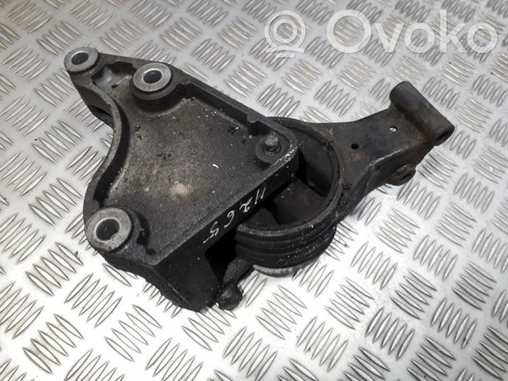 Opel Vectra C Engine mount bracket 