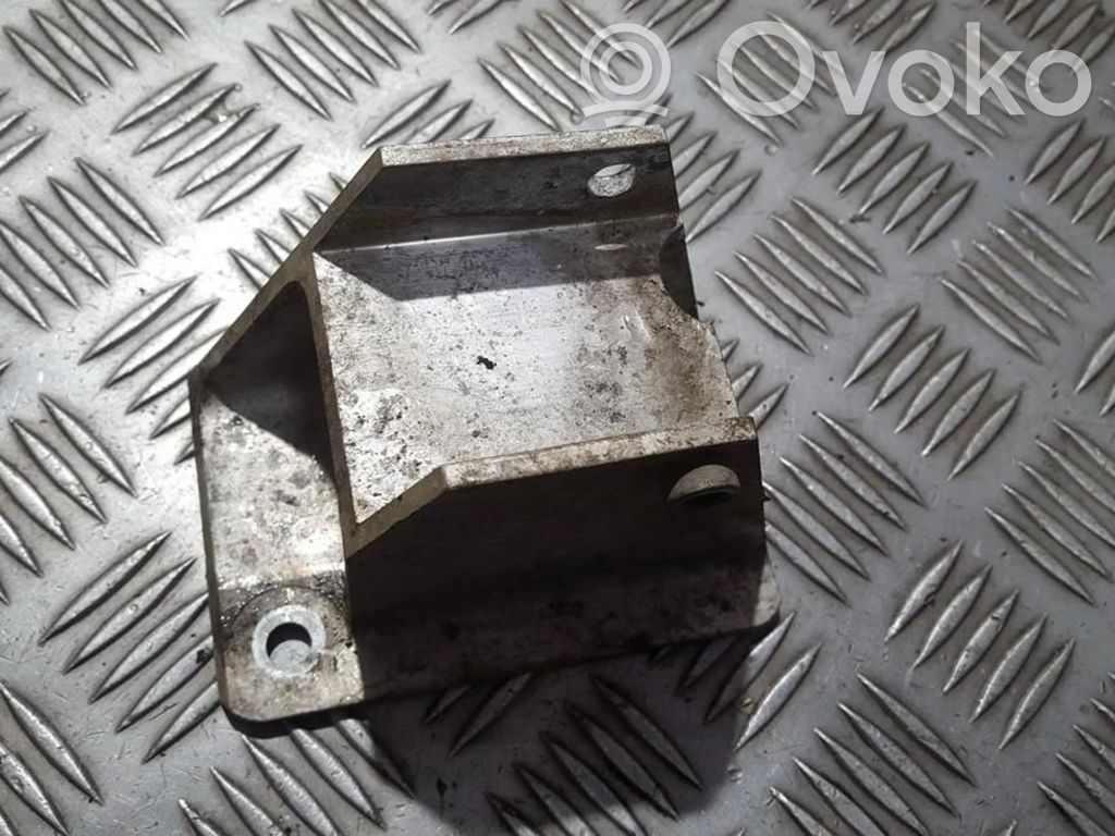 Rear bumper mounting bracket   8Z0807554,8Z0807554