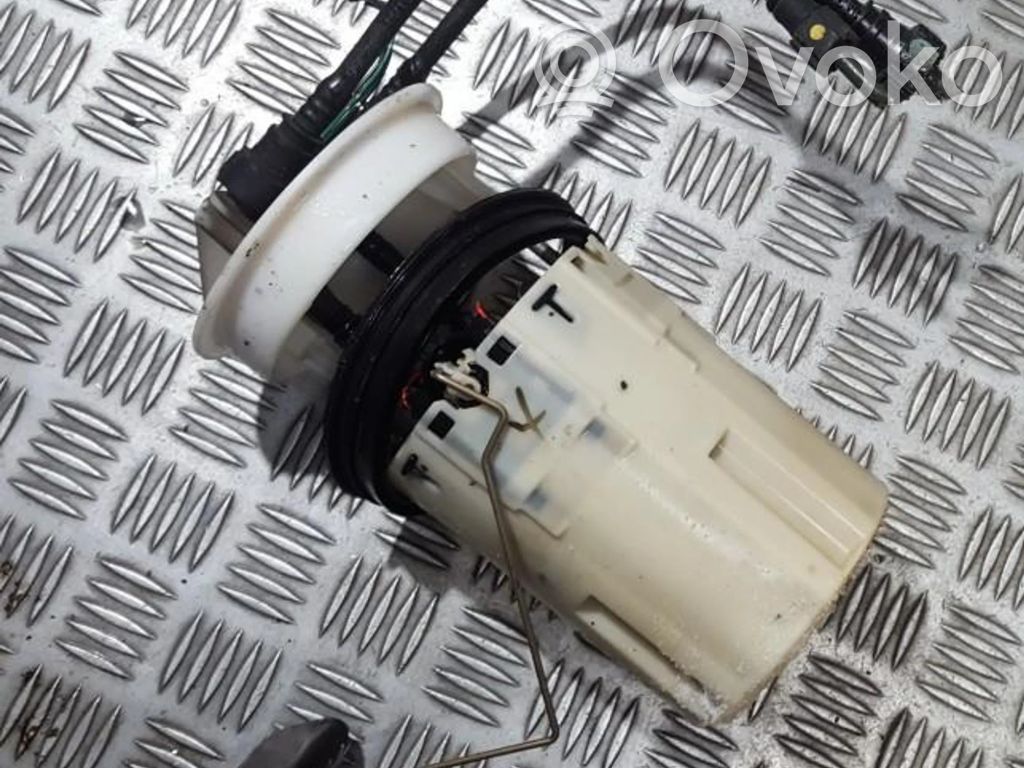 Nissan Almera N16 Sensore di livello del carburante