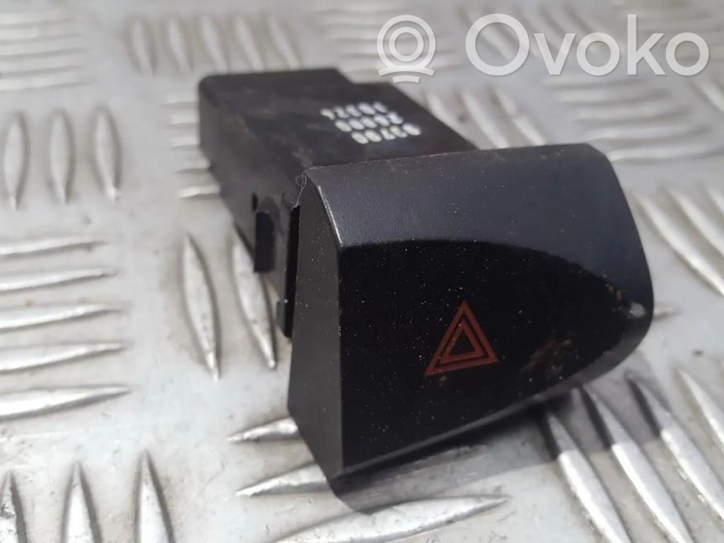 Hyundai Santa Fe Botón interruptor de luz de peligro 