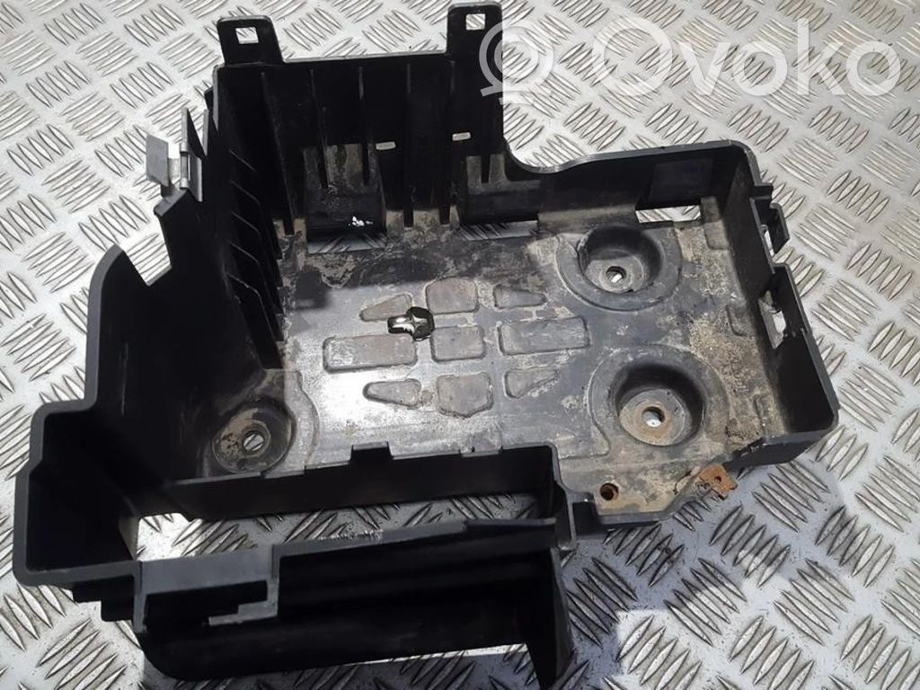 Renault Laguna II Support boîte de batterie 