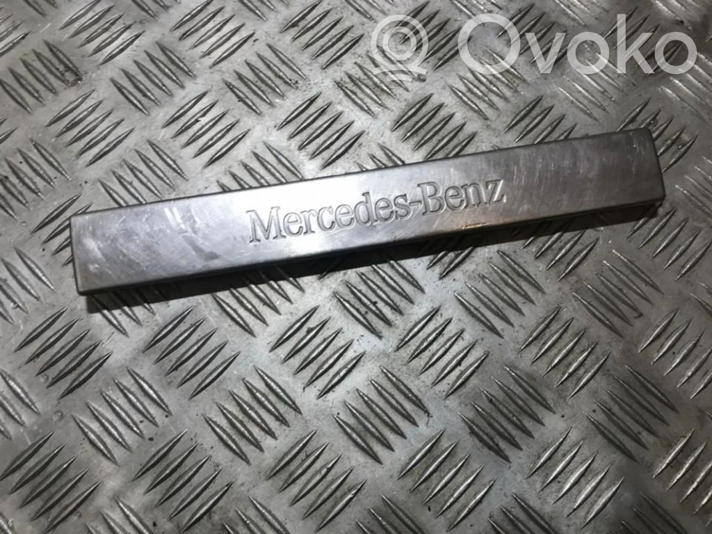 Mercedes-Benz ML W163 Copertura del rivestimento del sottoporta posteriore