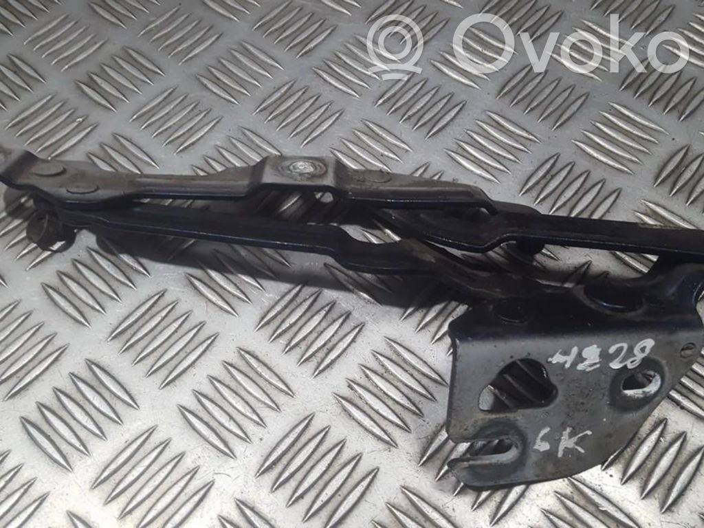 Audi A4 S4 B5 8D Tailgate/trunk/boot hinge 