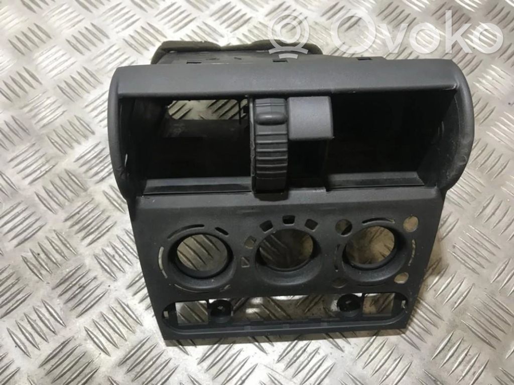 Opel Corsa B Kita salono detalė 