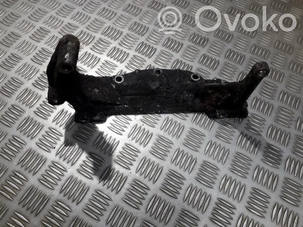 Audi A4 S4 B5 8D Supporto di montaggio del motore (usato) 