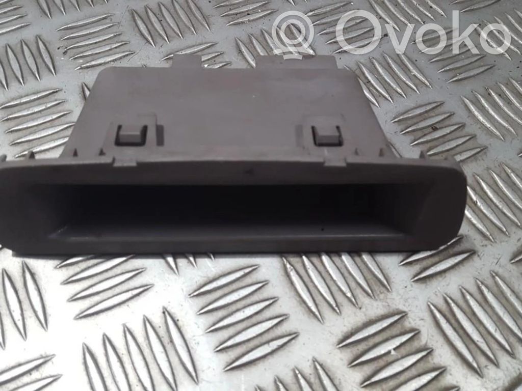 Nissan Almera Tino Inne części wnętrza samochodu 