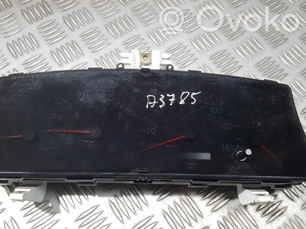 Toyota Corolla E120 E130 Nopeusmittari (mittaristo) 