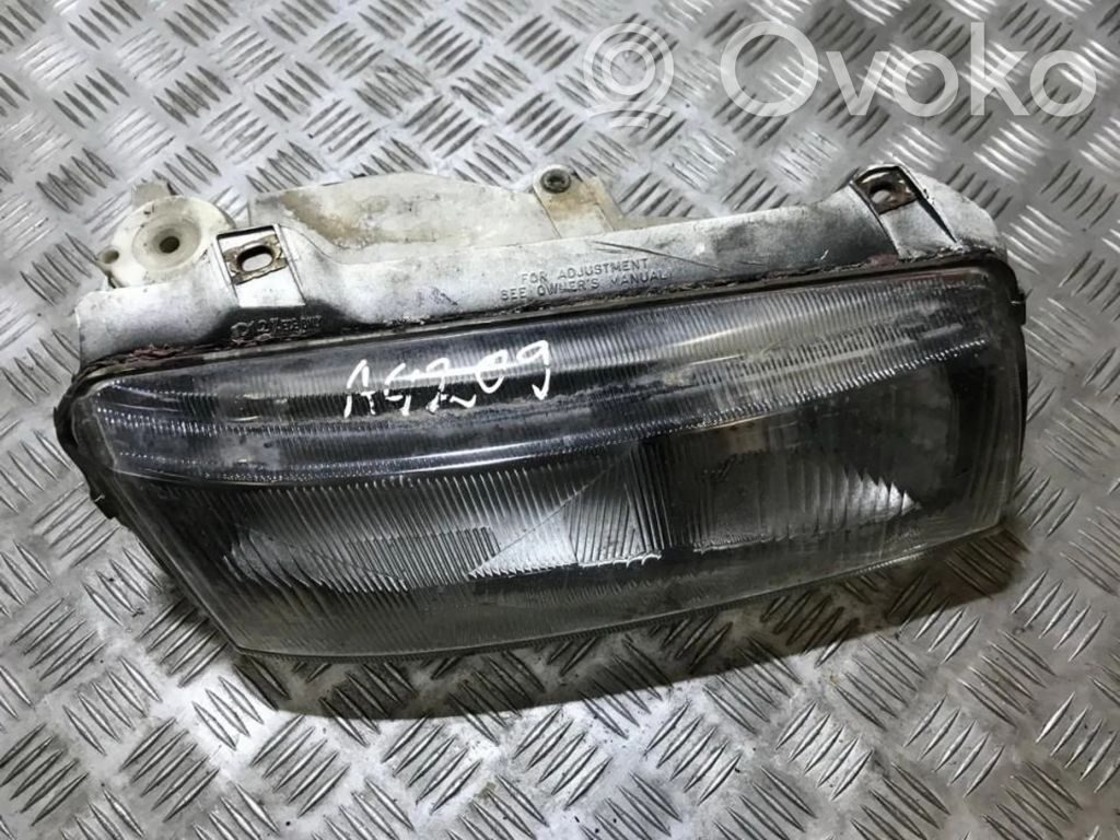 Volkswagen PASSAT B4 Faro/fanale