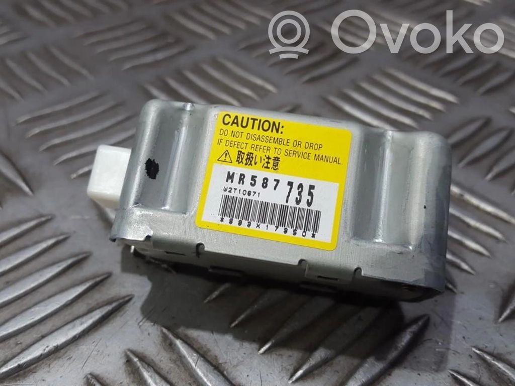Mitsubishi Outlander Senzor impact/declanșare airbag
