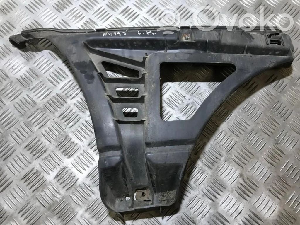 Mitsubishi Carisma Uchwyt / Mocowanie zderzaka tylnego 