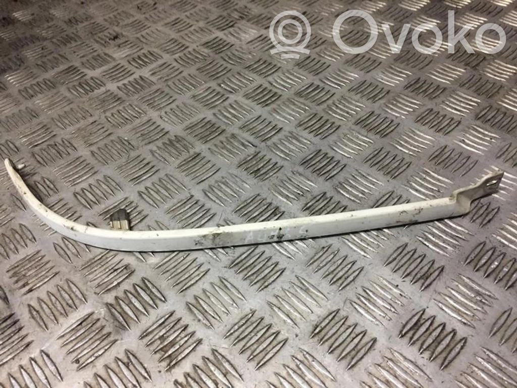 Audi 80 90 S2 B4 Rivestimento sotto il faro/fanale