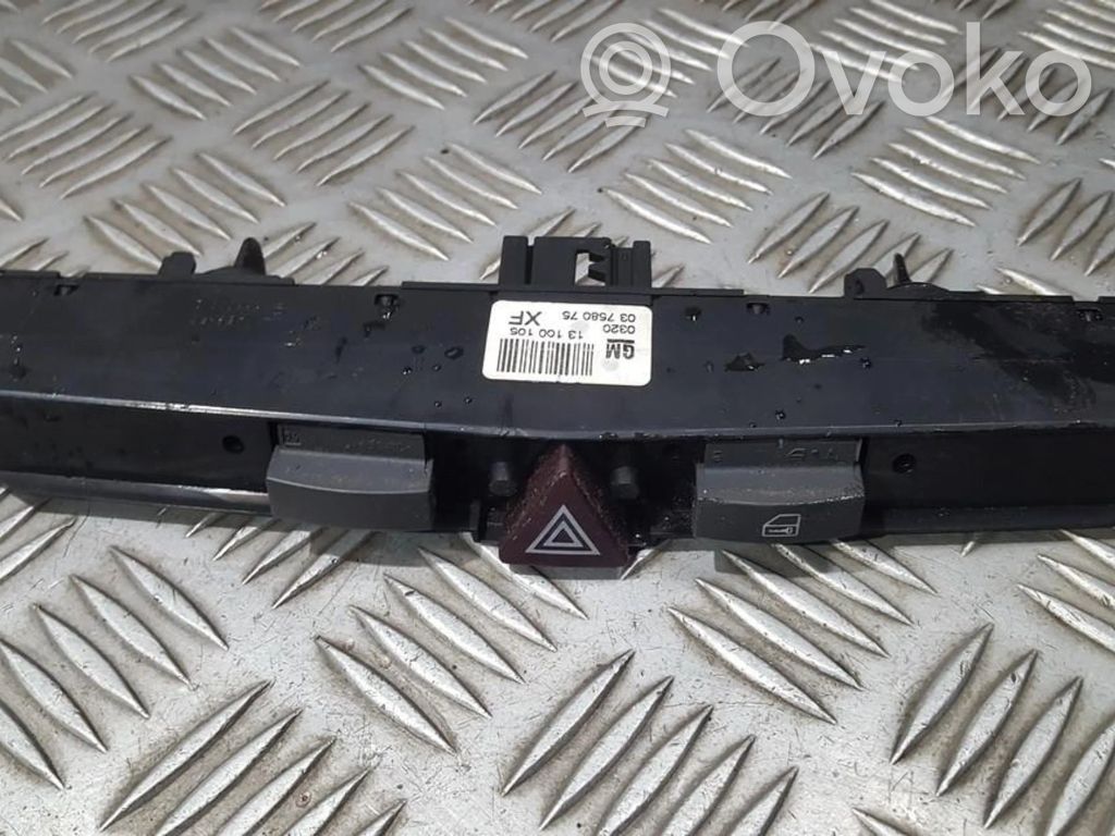 Botón interruptor de luz de peligro   13100105,03758075,0320,03758075,13100105