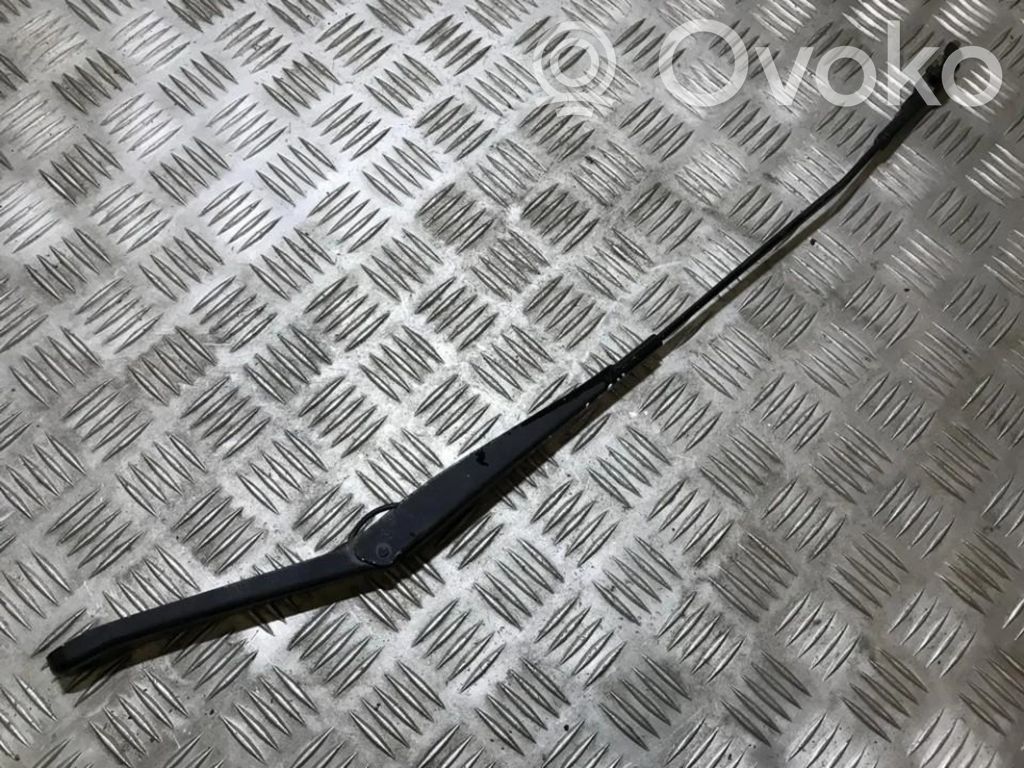 Ford Focus Front wiper blade arm 