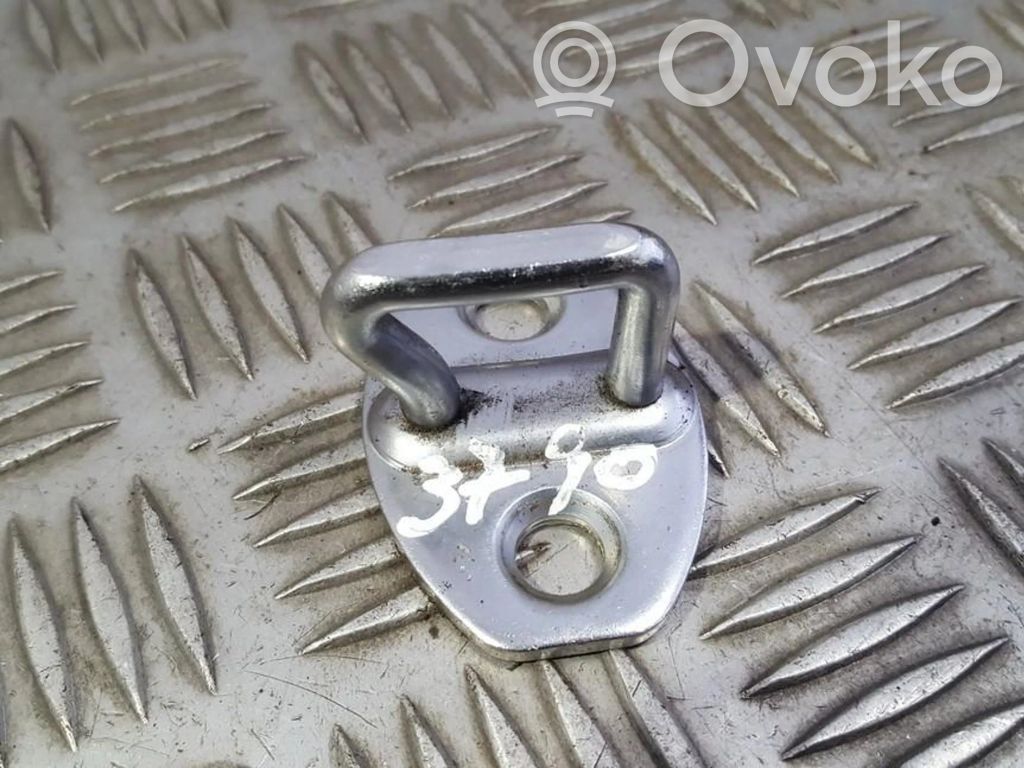 Volkswagen Golf V Rygiel zamka drzwi tylnych
