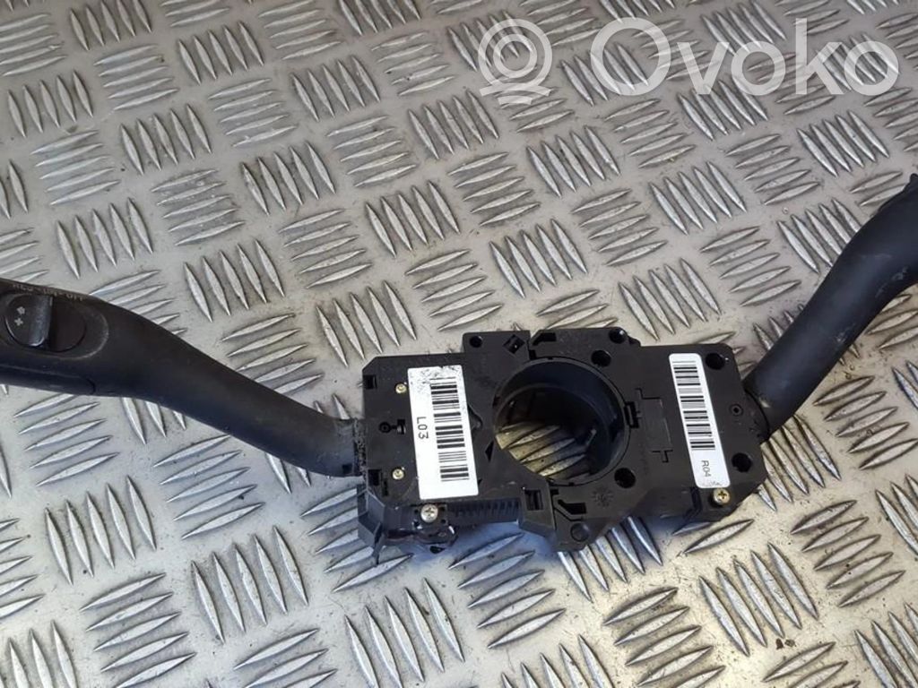 Audi A6 S6 C5 4B Leva/interruttore dell’indicatore di direzione e tergicristallo