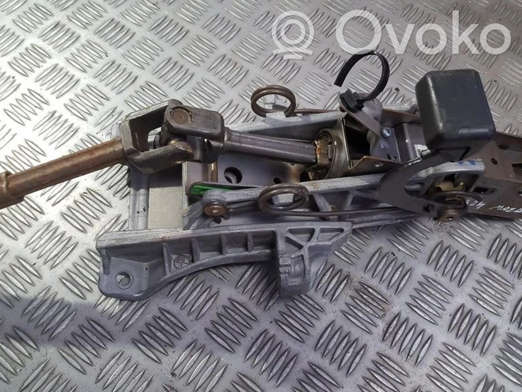 Mazda 5 Ohjauspyörän akseli 