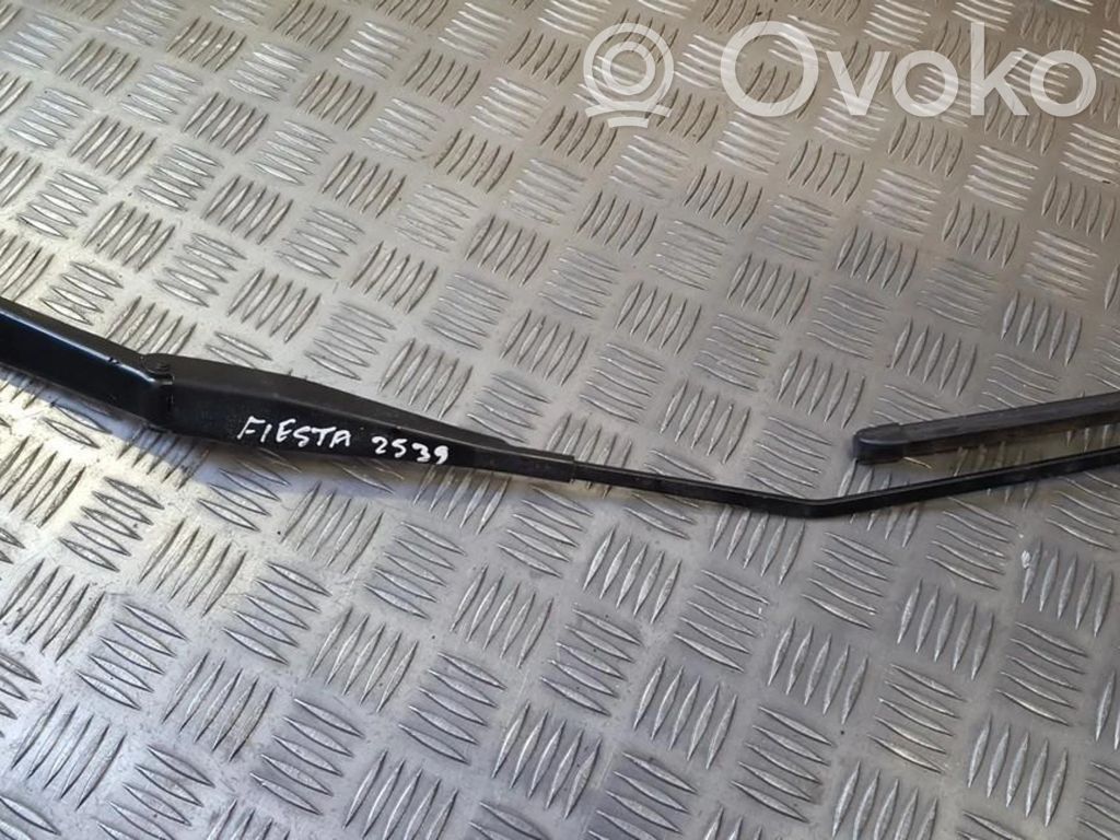 Ford Fiesta Wischerarm vorne